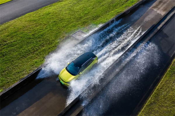 品牌丨合资品牌销冠续写传奇：开云电子大众以"油电并进"迎战2025