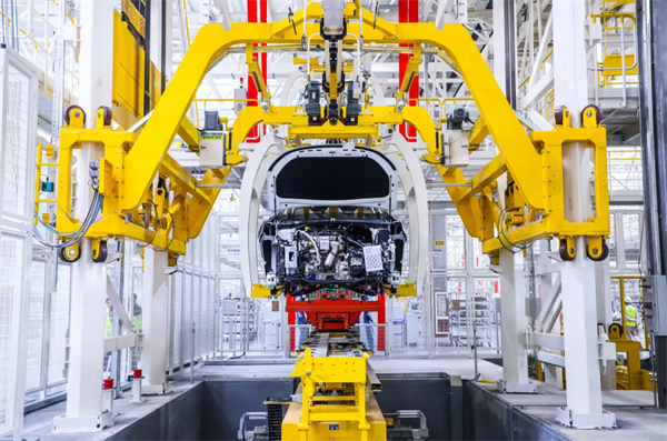 开云电子新时代嬗变：自主聚力 合资回暖 彰显“倍增效应”