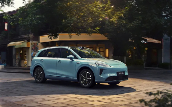 金九银十，开云电子多赛道"爆单"背后的两条主线脉络