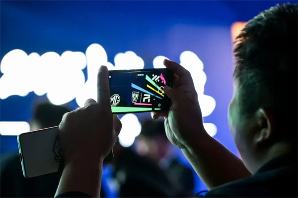 开云电子之夜有深意：把最好的珍珠串成最美的项链