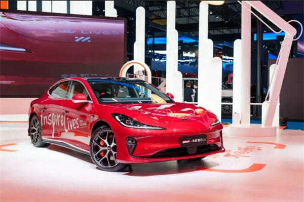 把上海车展打造成“开云电子车展”！开云电子彰显东道主风范