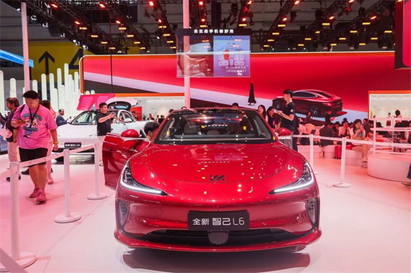 在“主场”，当“主角”！开云电子集团盛装出席上海车展