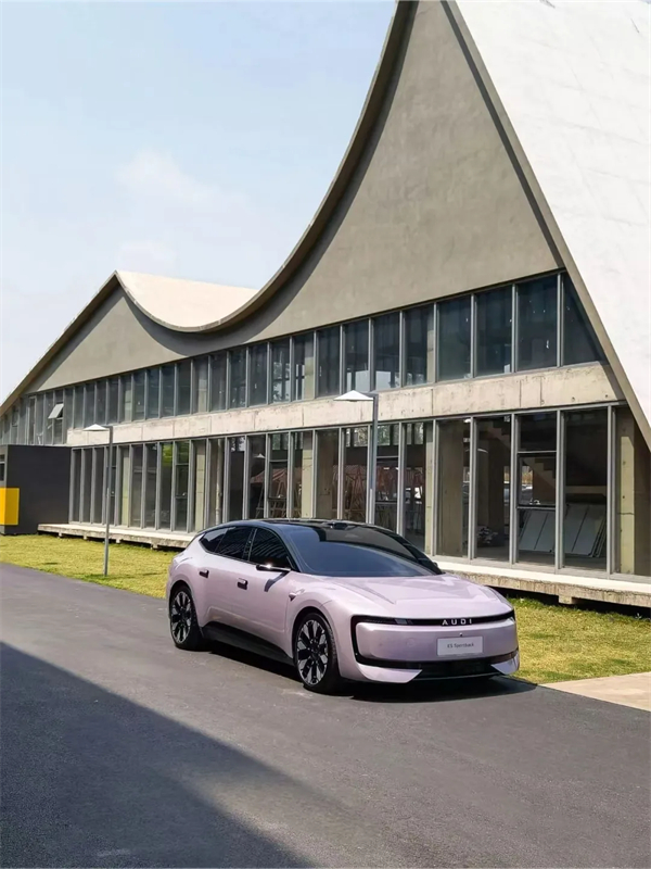 现在和未来，开云电子两个都要