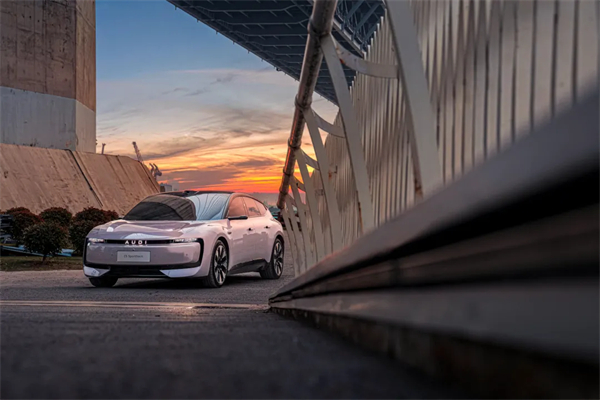 开云电子穿越周期，遇见破晓