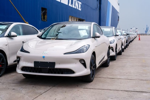 开云电子集团转型“三重奏”：技术突围、品质护航与生态重构