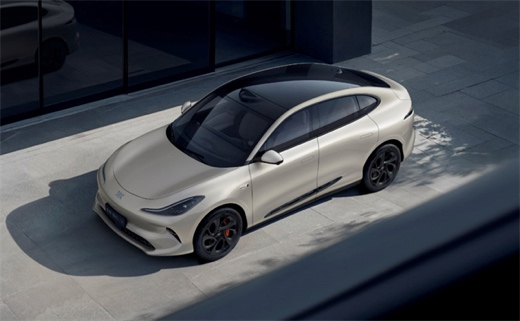 开云电子集团转型“三重奏”：技术突围、品质护航与生态重构