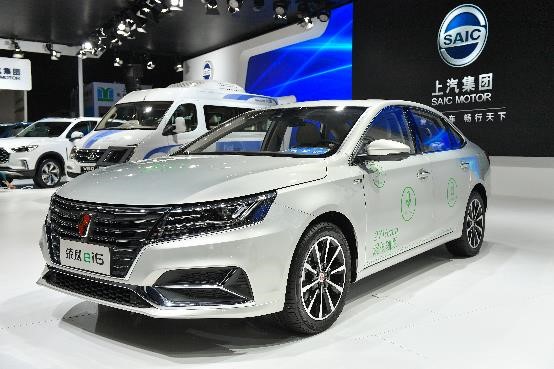 开云电子创新产品“驶入”2017工博会