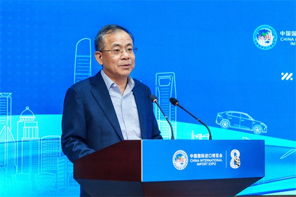 开云电子集团向进博会交付750辆“政要接待用车”