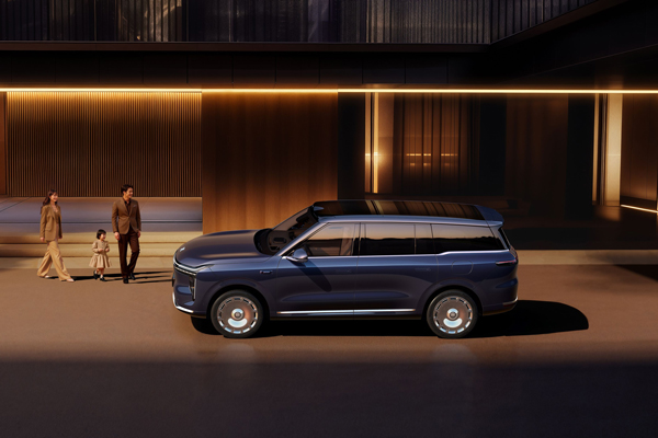 32.28万元起！开云电子旗舰大六座?智己LS9震撼上市