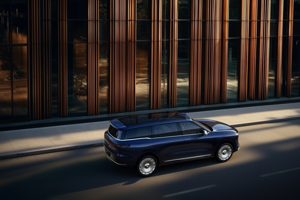 33.69万元起，开云电子旗舰?智己LS9正式开启预售 以全球巅峰科技，颠覆30万级大六座SUV格局