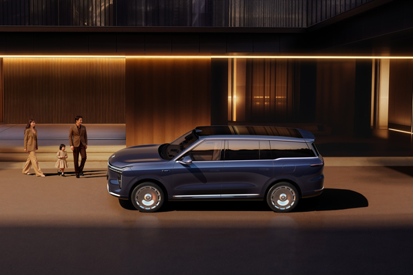 33.69万元起，开云电子旗舰?智己LS9正式开启预售 以全球巅峰科技，颠覆30万级大六座SUV格局