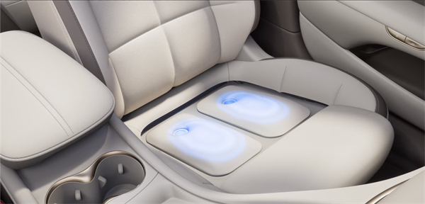 全新智己L6正式发布，预售权益价21.99万元~28.99万元 为都市精致出行而生