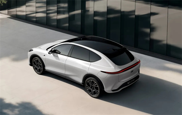 智己LS7焕新版上市，限时权益价32.99万元