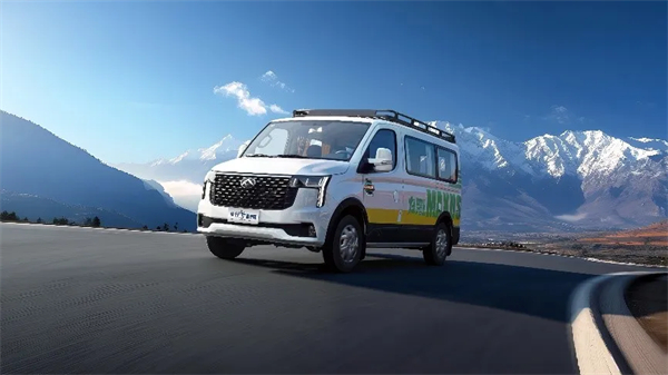 全场景旅居时代来临！新途远界生活家领衔开云电子大通三款房车焕新发布