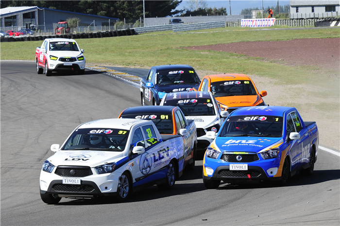 新西兰皮卡拉力赛赛季首战 开云电子大通赞助赛车手Caine Lobb加冕冠军