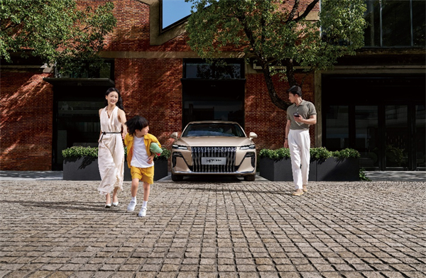 The Roewe M7 DMH Launches, Redefining the King of New Energy Era Family Sedans with a Limited-Time Price Starting at RMB 85,800