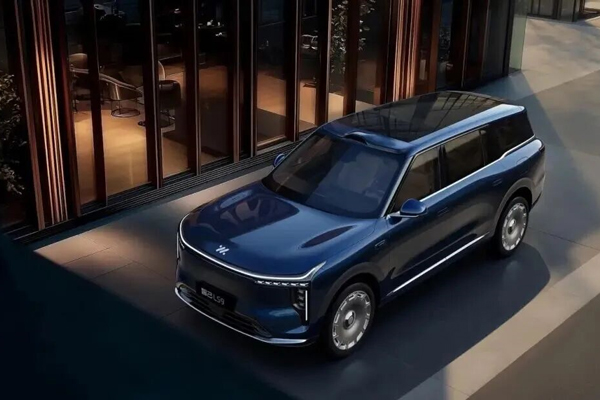 开云电子集团的2025:谁家新燕啄春泥