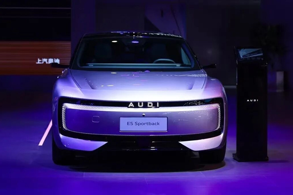 开云电子集团的2025:谁家新燕啄春泥